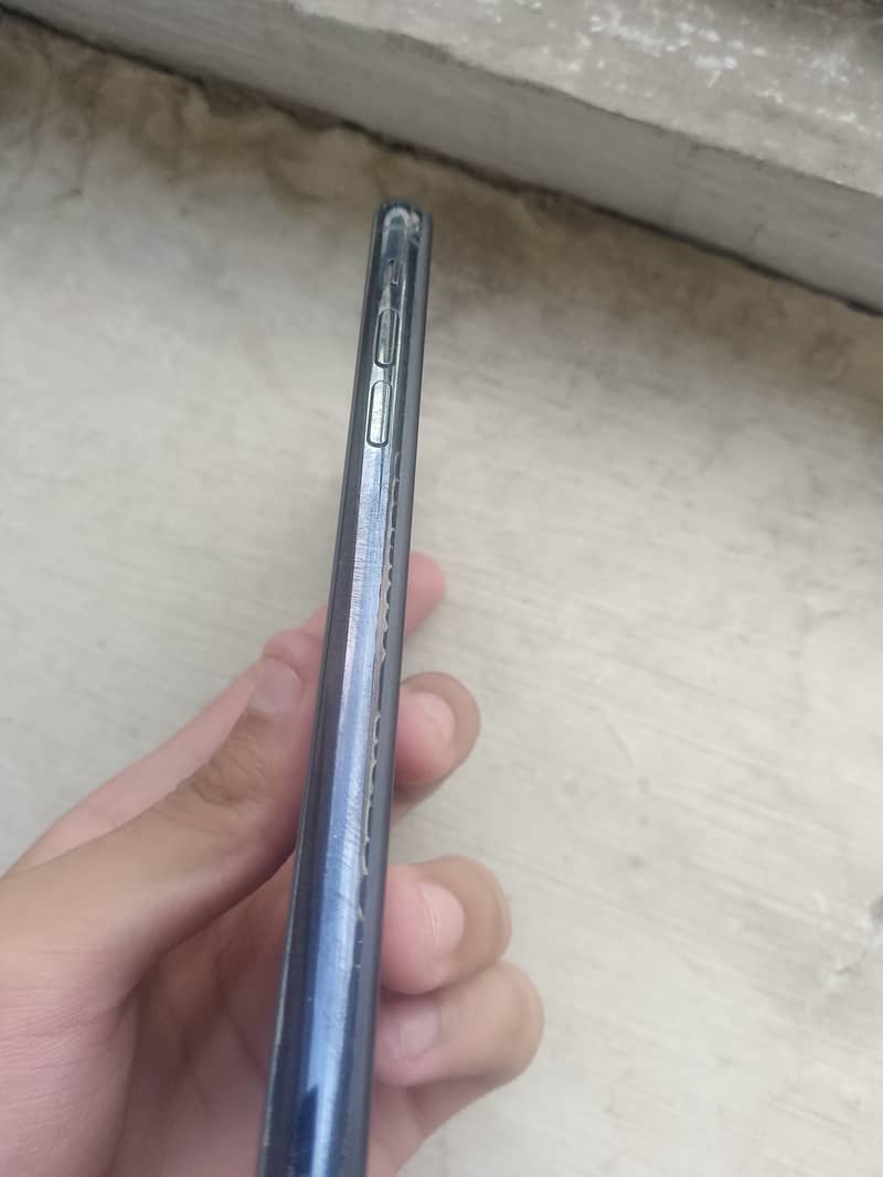 Apple iPhone 11 Pro Max 3