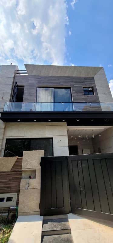 Modern 5 Marla Upper Portion for Rent in Etihad Town Phase 1 - D Block