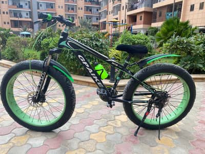 Bicycle with thick tires