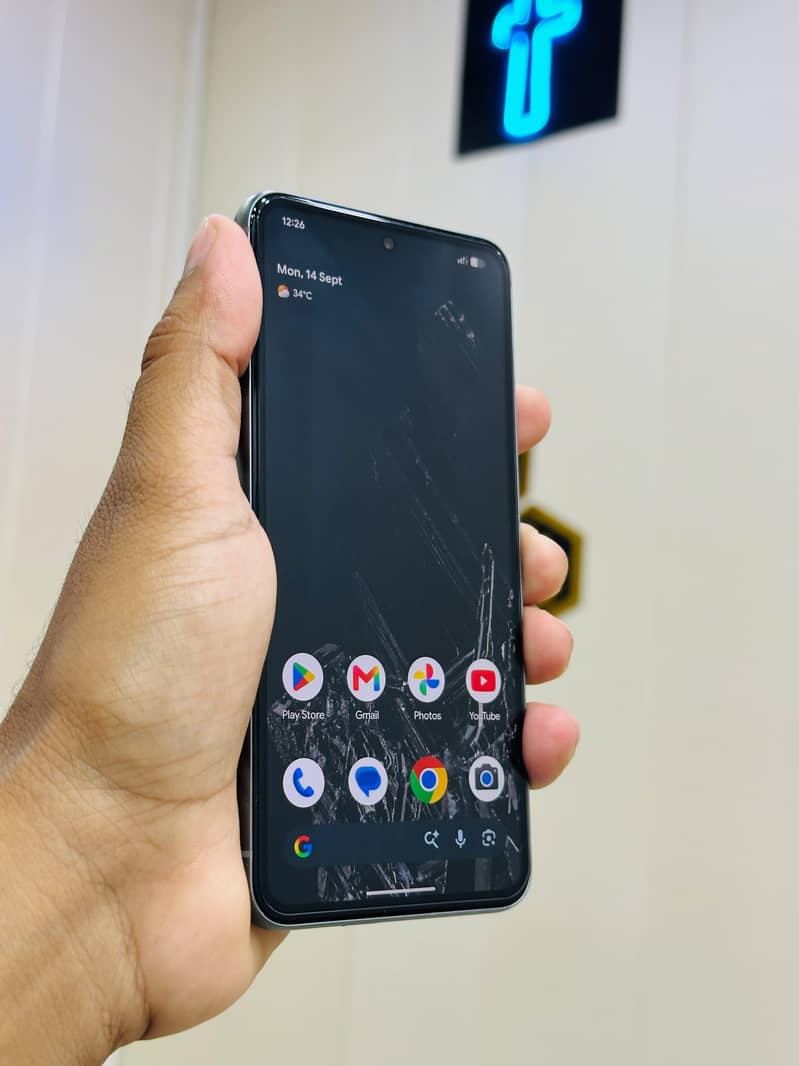 Google Pixel 8 3