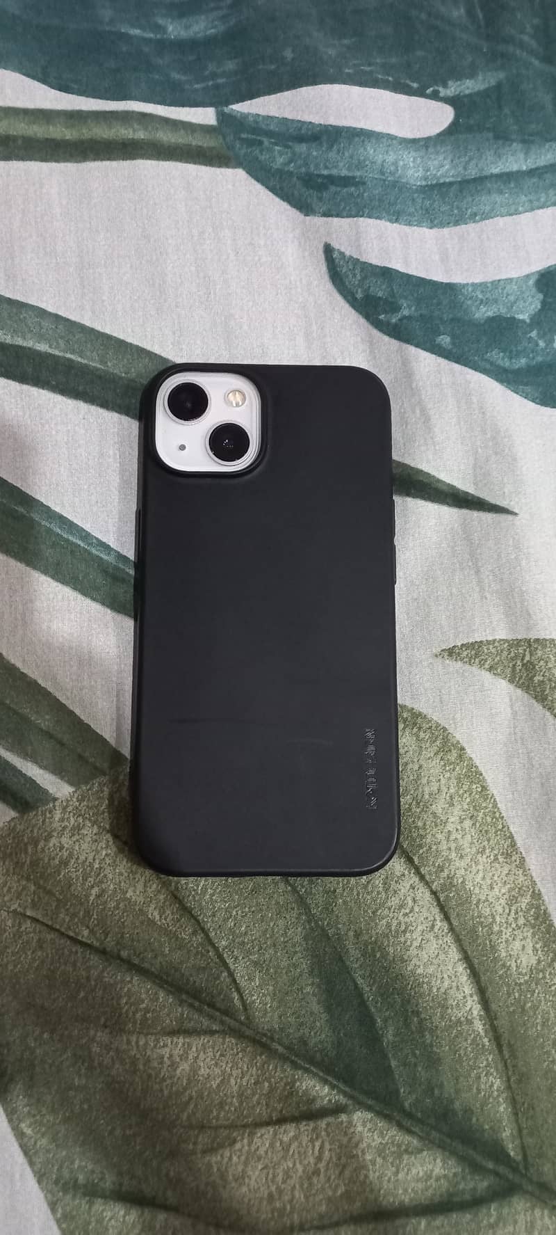 Apple iPhone 13 4