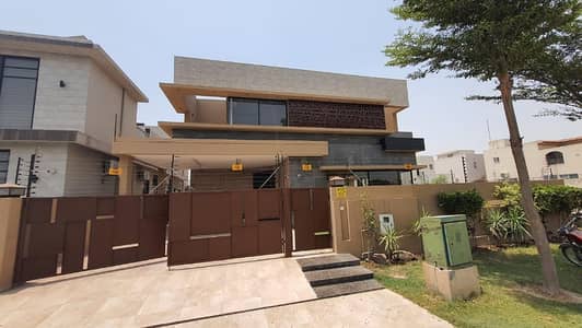 1 Kanal Fullu Furnished Elegant Designer Bungalow Phase 4