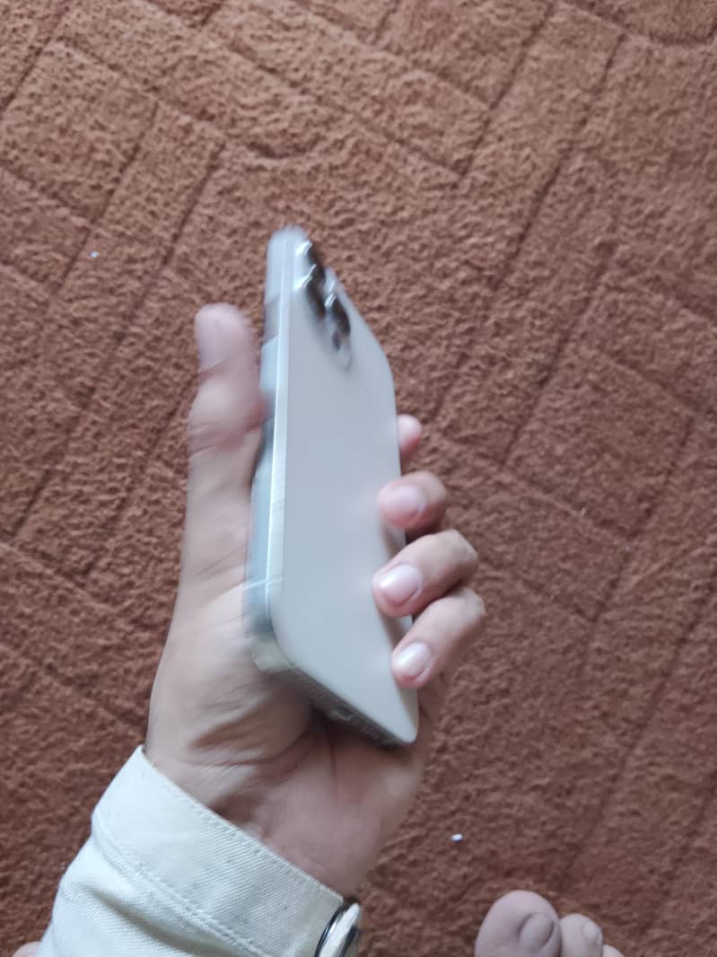 Apple iPhone 13 Pro Max 1