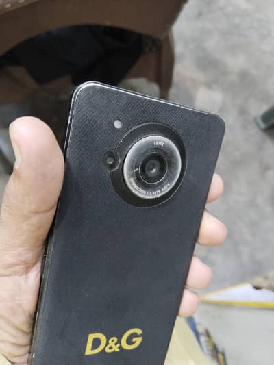 Sharp Aquos R7