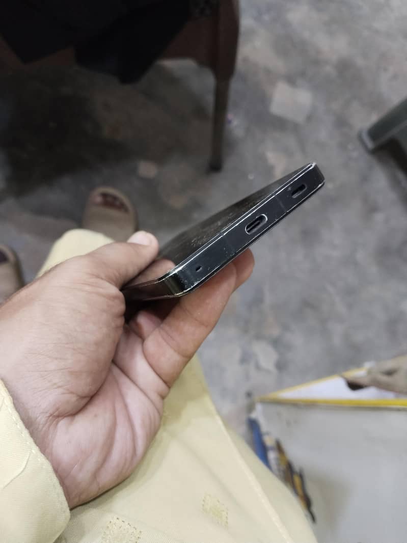 Sharp Aquos R7 2