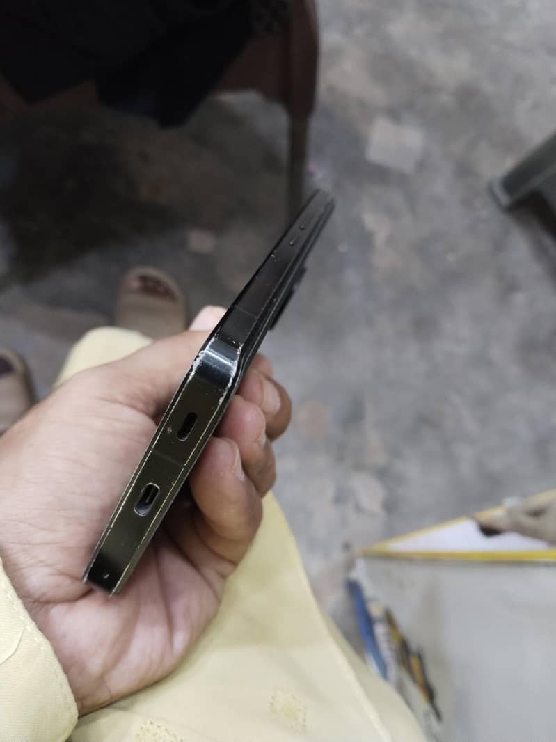 Sharp Aquos R7 3