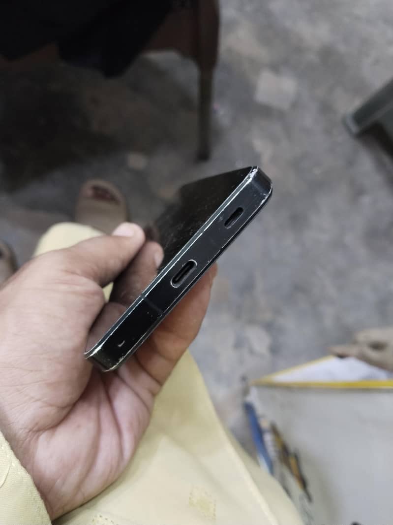 Sharp Aquos R7 4