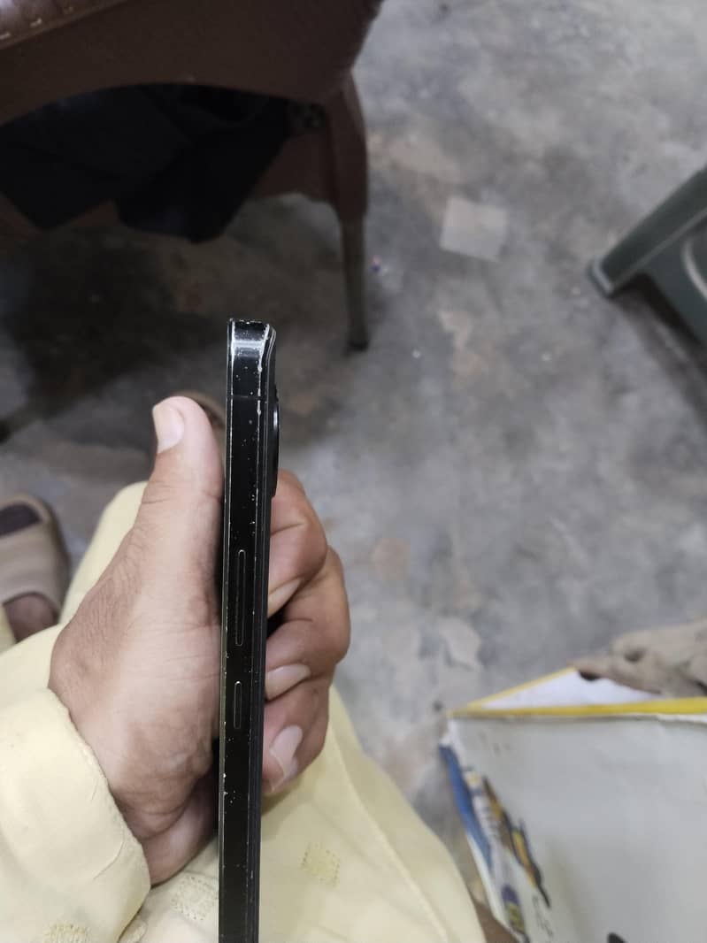 Sharp Aquos R7 5