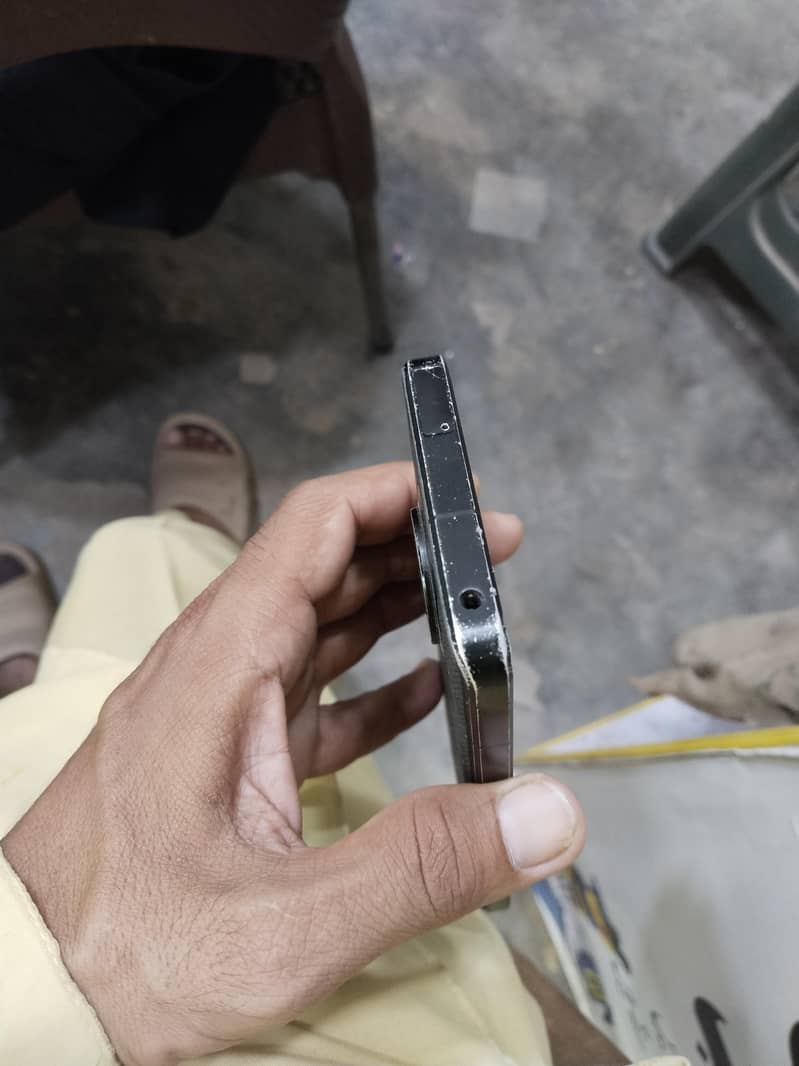 Sharp Aquos R7 6