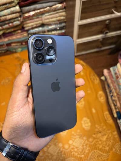 Apple iPhone 16 Pro Max