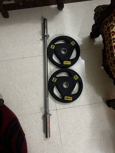 Olympic Barbell + 2x15kg Weight Plates | 6 Months Used
