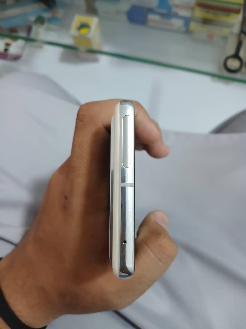 Google Pixel 7 Pro 6