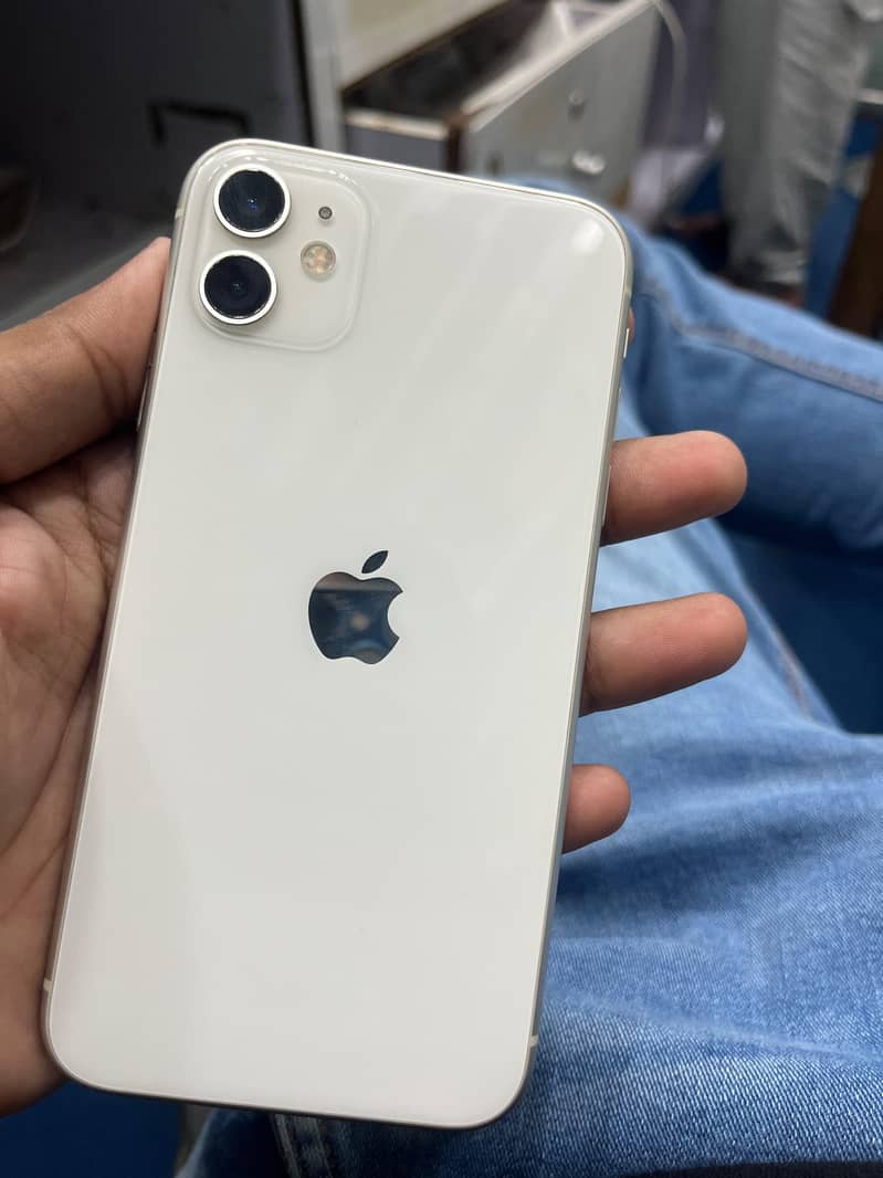 Apple iPhone 11 0