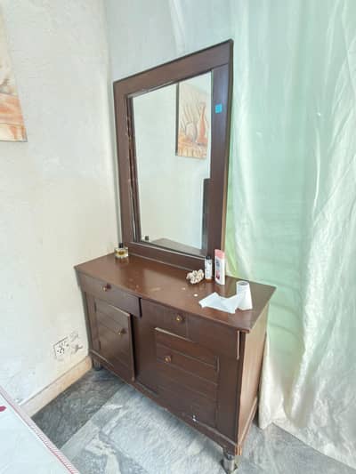 dressing table with mirror