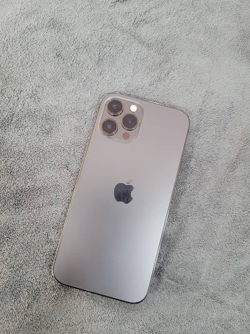 Apple iPhone 12 Pro Max 3