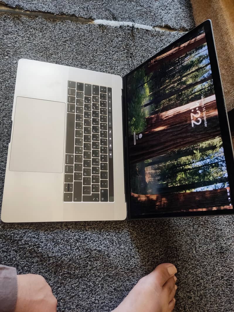 Apple MacBook pro 0
