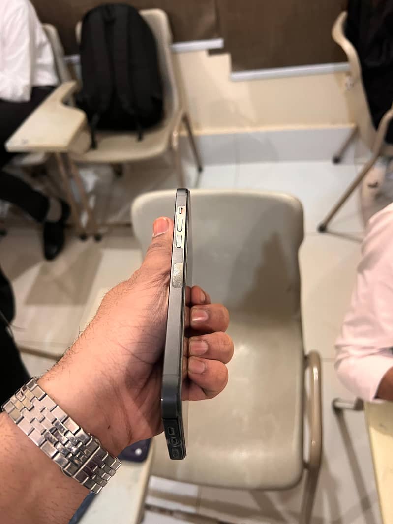 Apple iPhone 14 Pro Max 3