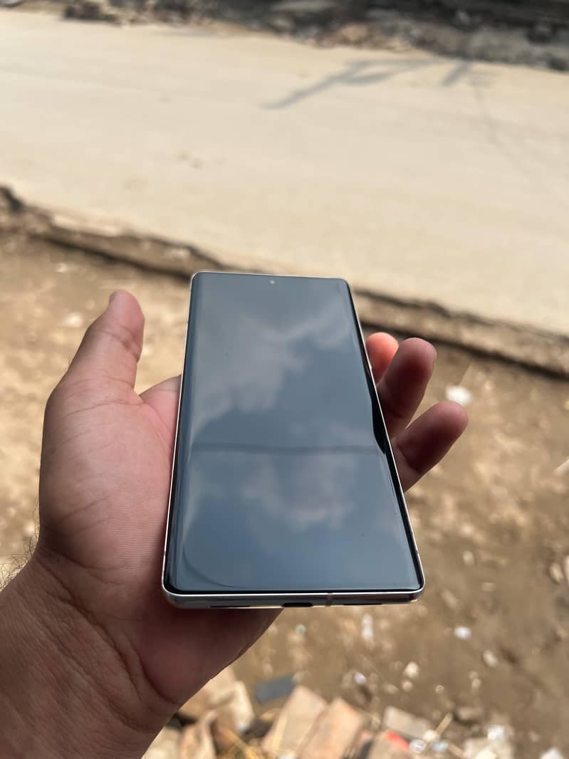 Google Pixel 7 Pro 8