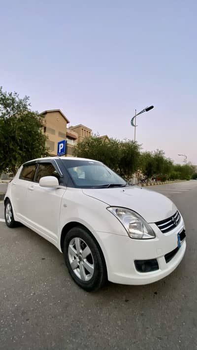 Suzuki Swift 2019 Dlx 1.3