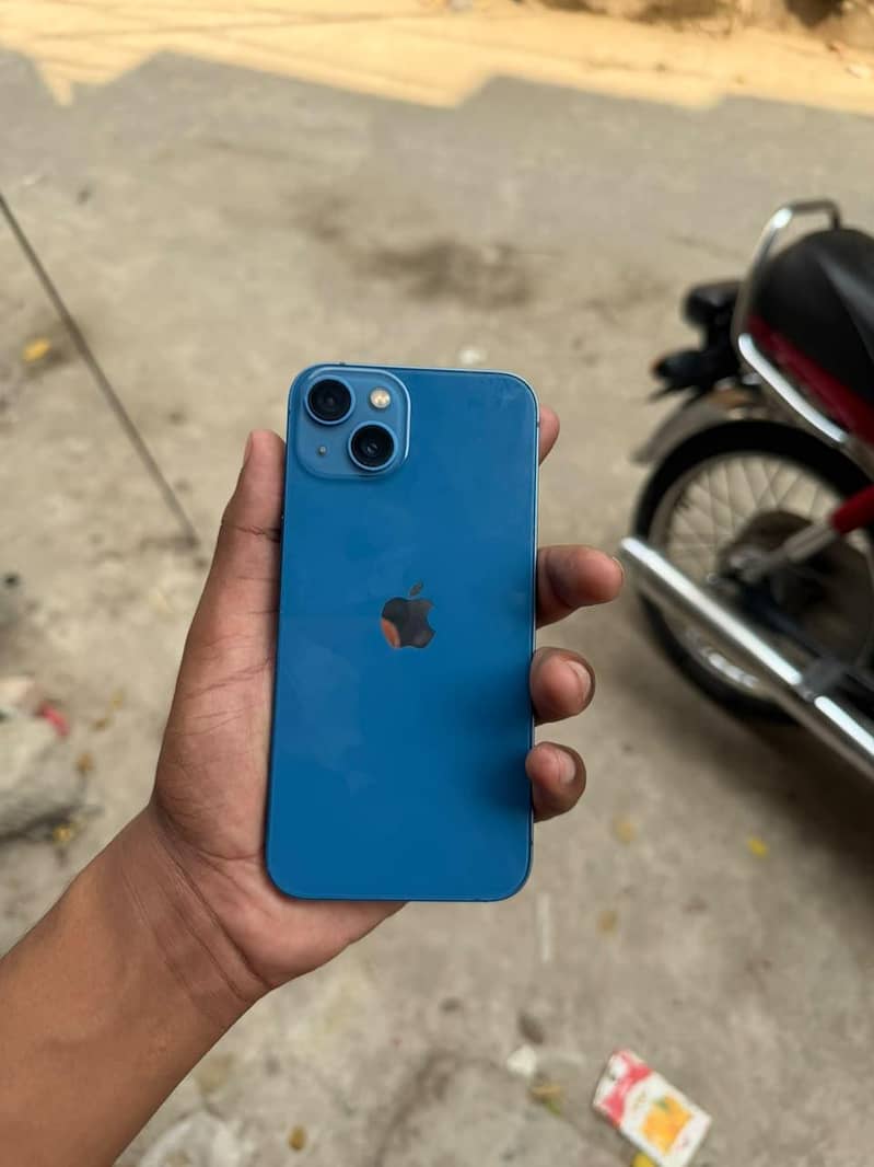 Apple iPhone 13 0
