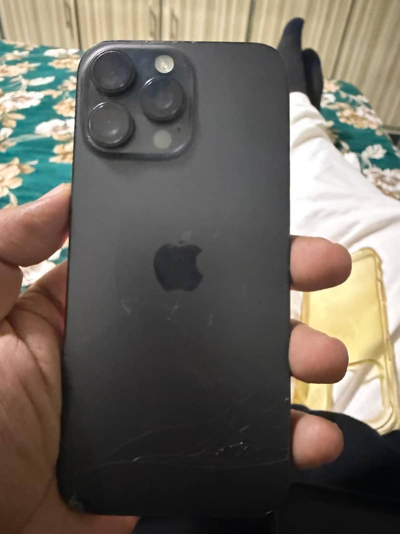 Apple iPhone 16 Pro Max 2