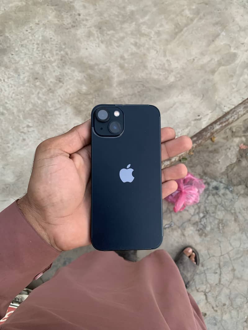 Apple iPhone 13 0