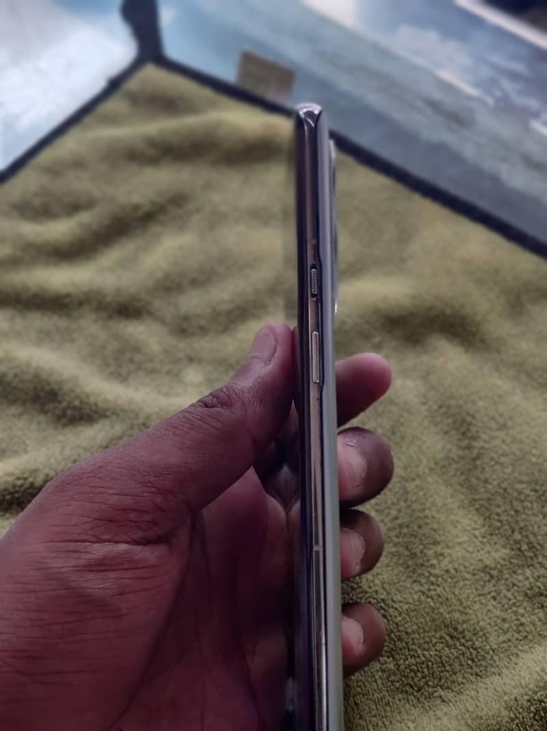 One Plus 9 Pro 4