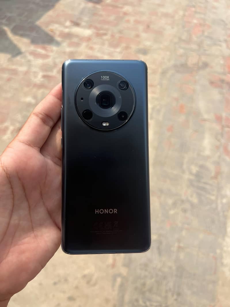 Honor Magic 4 Pro 3