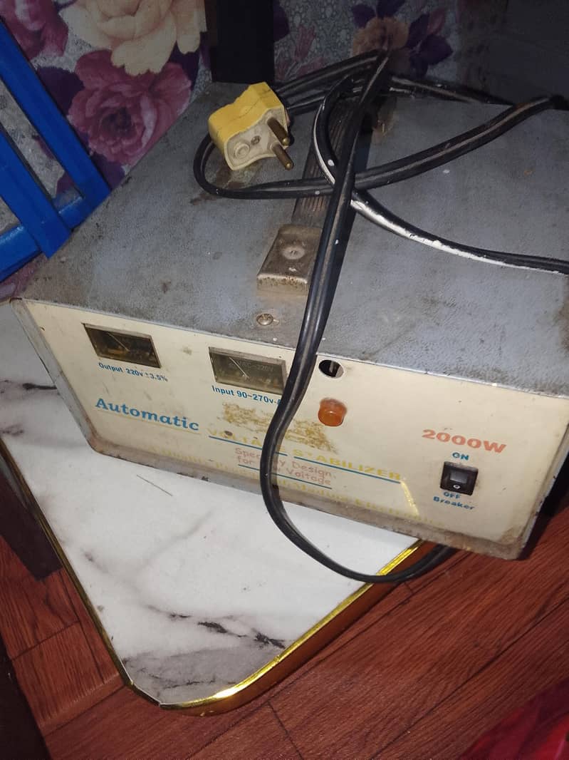 stabilizer 2000 watt 1
