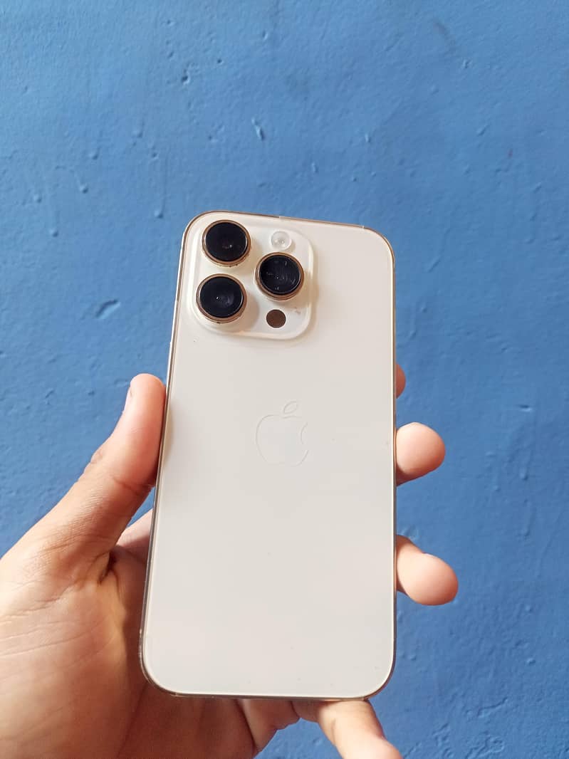 Apple iPhone 14 Pro 2