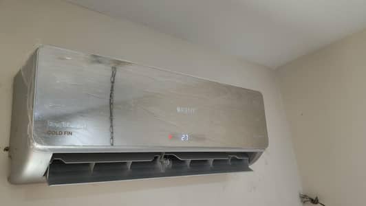 ORIENT Ultron  e comfort DC inverter GOLD FIN