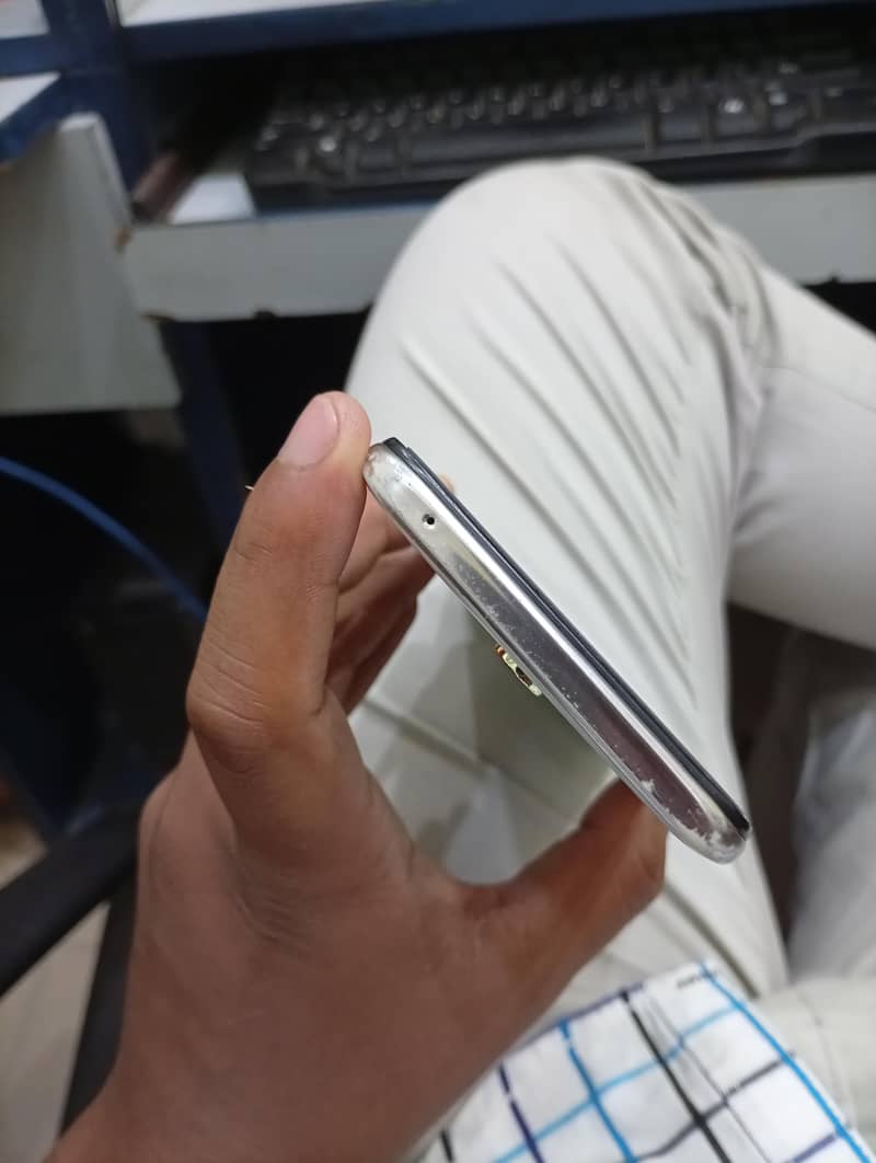 OPPO F11 3