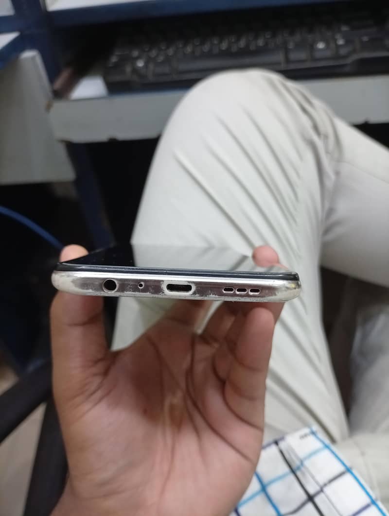 OPPO F11 6