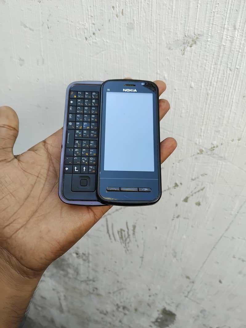 Nokia C6 0