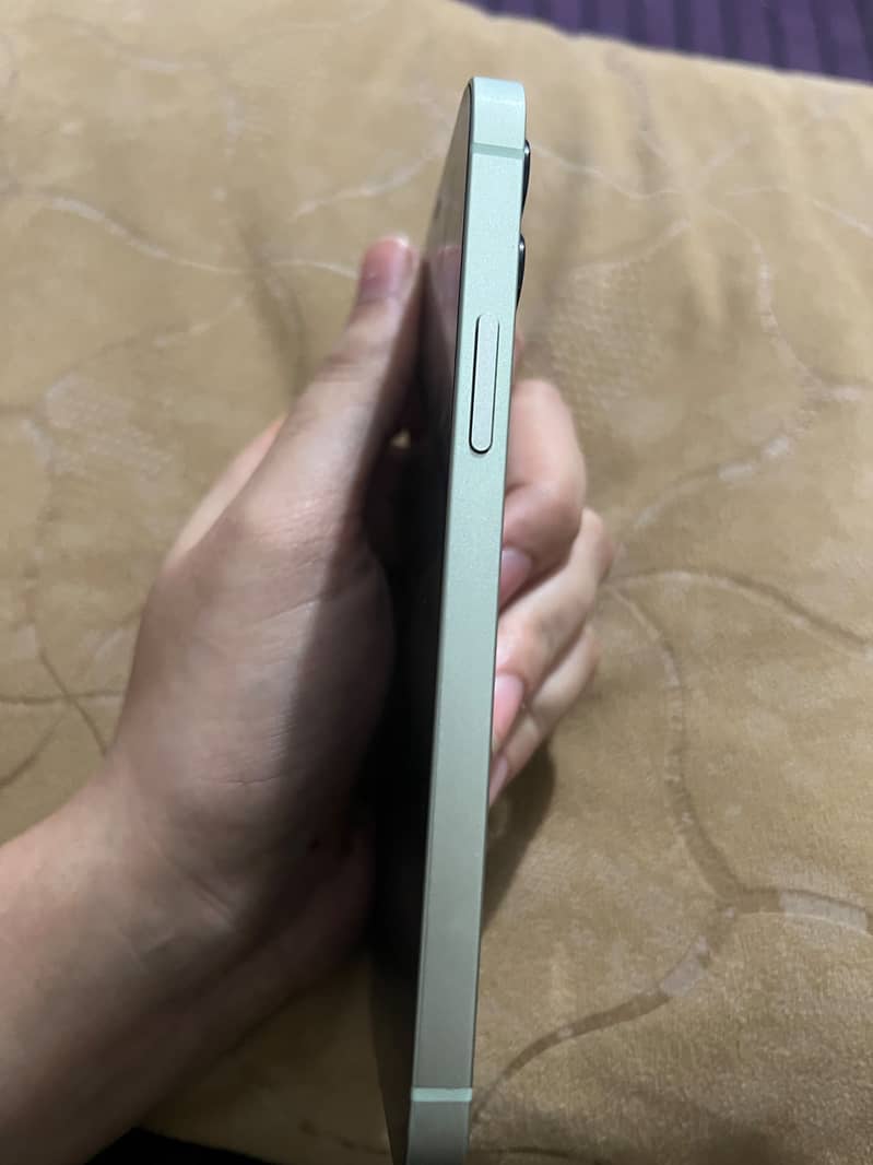 Apple iPhone 12 0