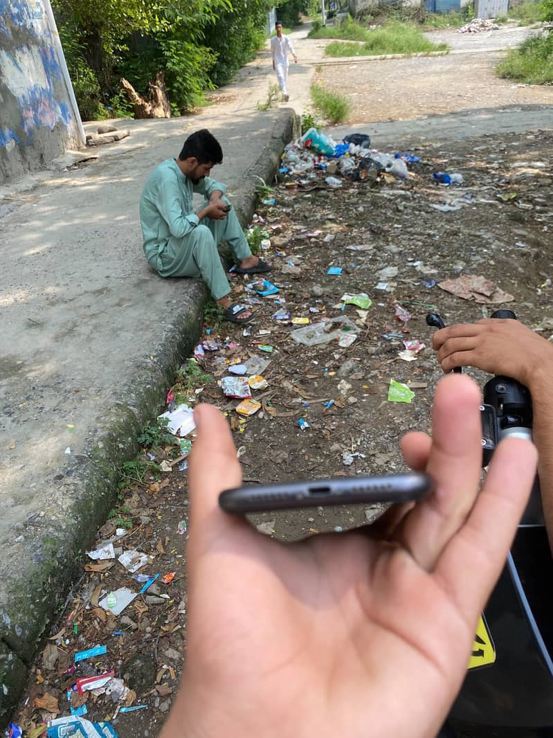 Apple iPhone 11 0