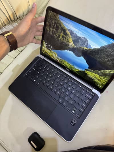 Dell XPS ( i7 4th gen ) with touch screen