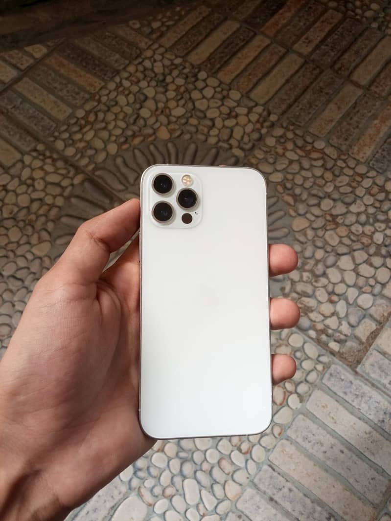 Apple iPhone 12 Pro 2