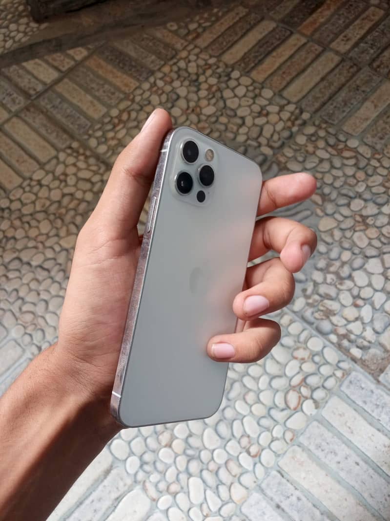 Apple iPhone 12 Pro 9