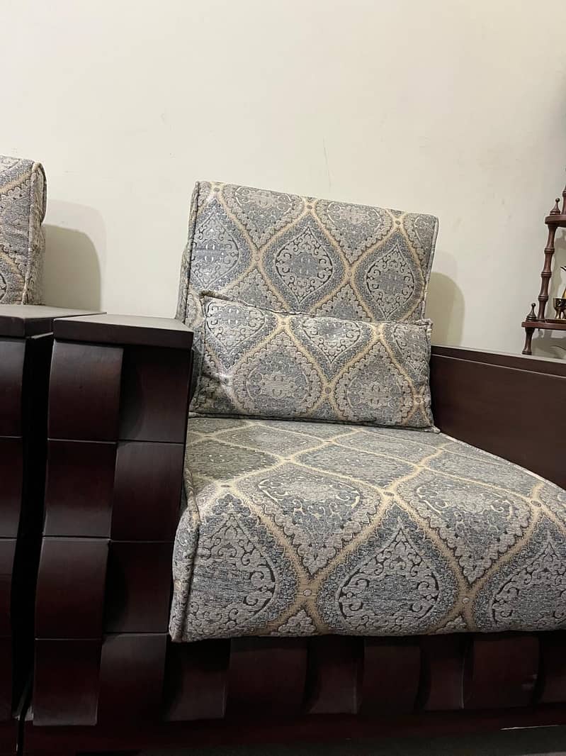 Sofa Sets + Center Table 4