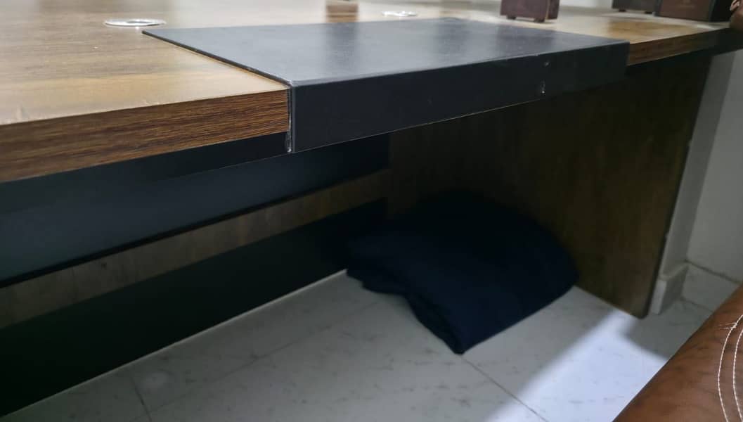 Office table 4