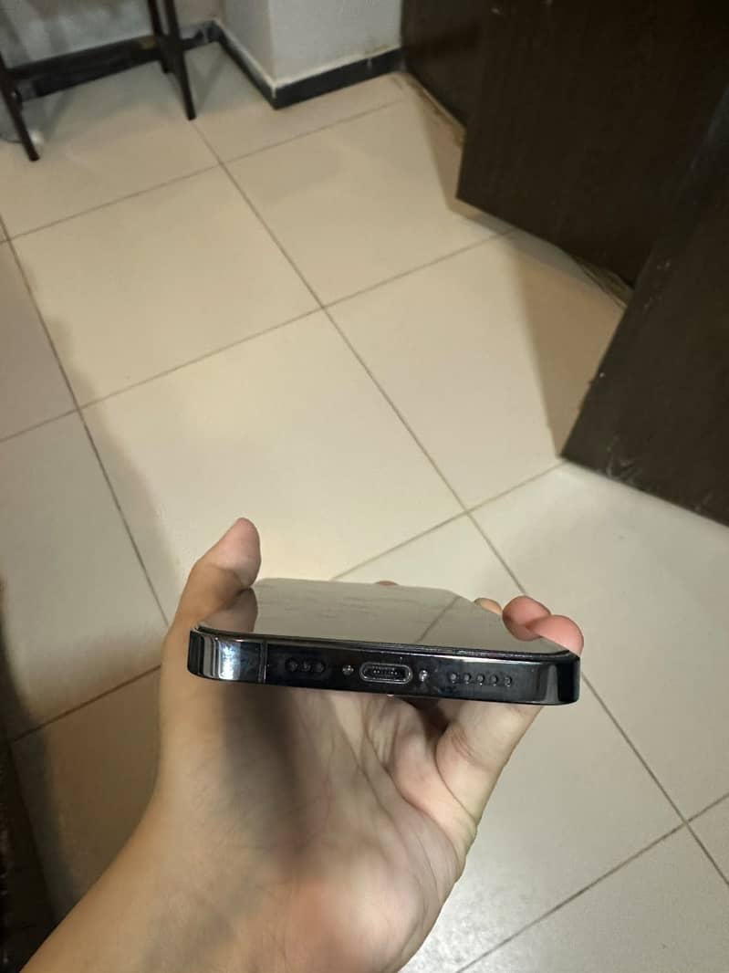 Apple iPhone 13 Pro 1