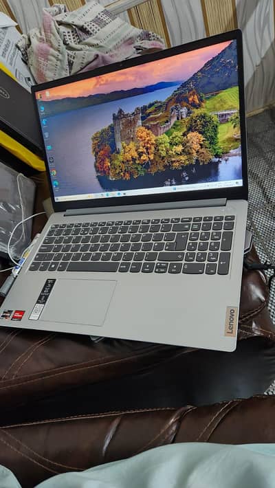 Lenovo ideapad 1 | ryzen 7 5700u | 8gb gb ram | 256nvme |2gb card