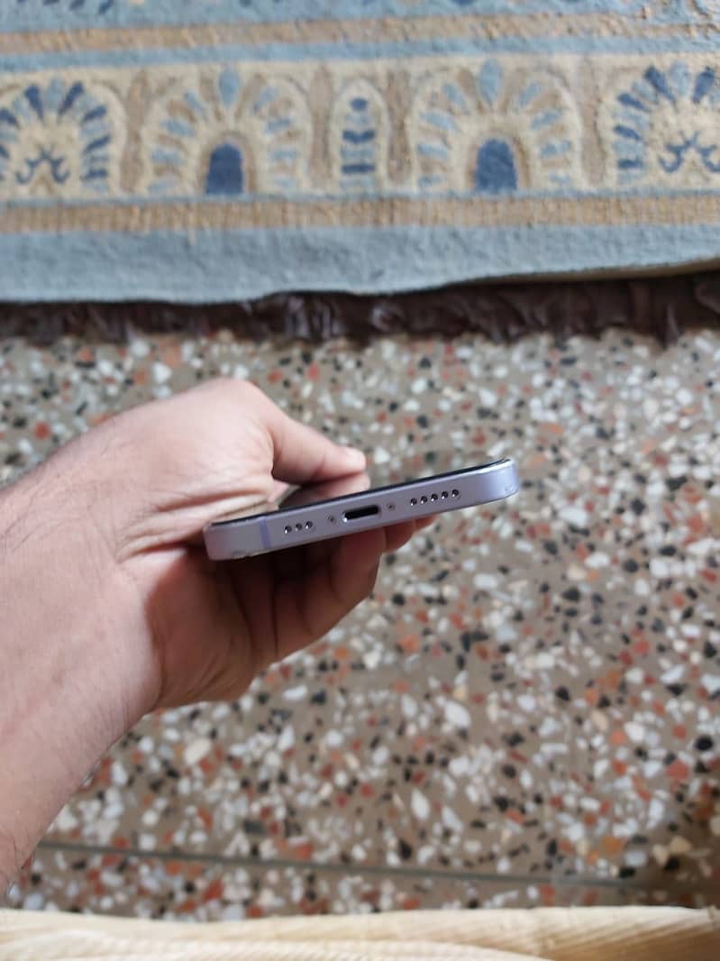 Apple iPhone 12 5