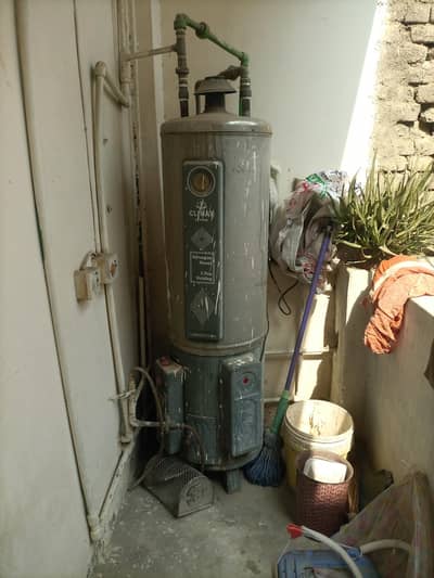 Gyser in good working condition