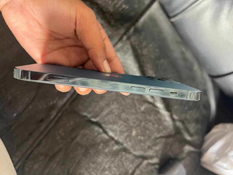 Apple iPhone 12 Pro 6