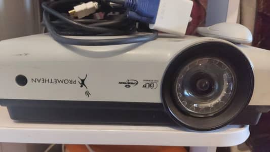 Projector for sale | USE Projector