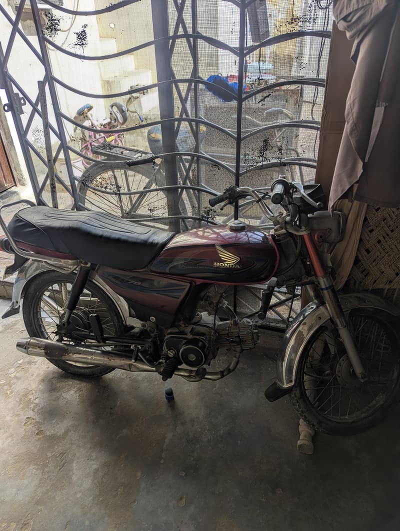 CD 70 2009 MODEL 0