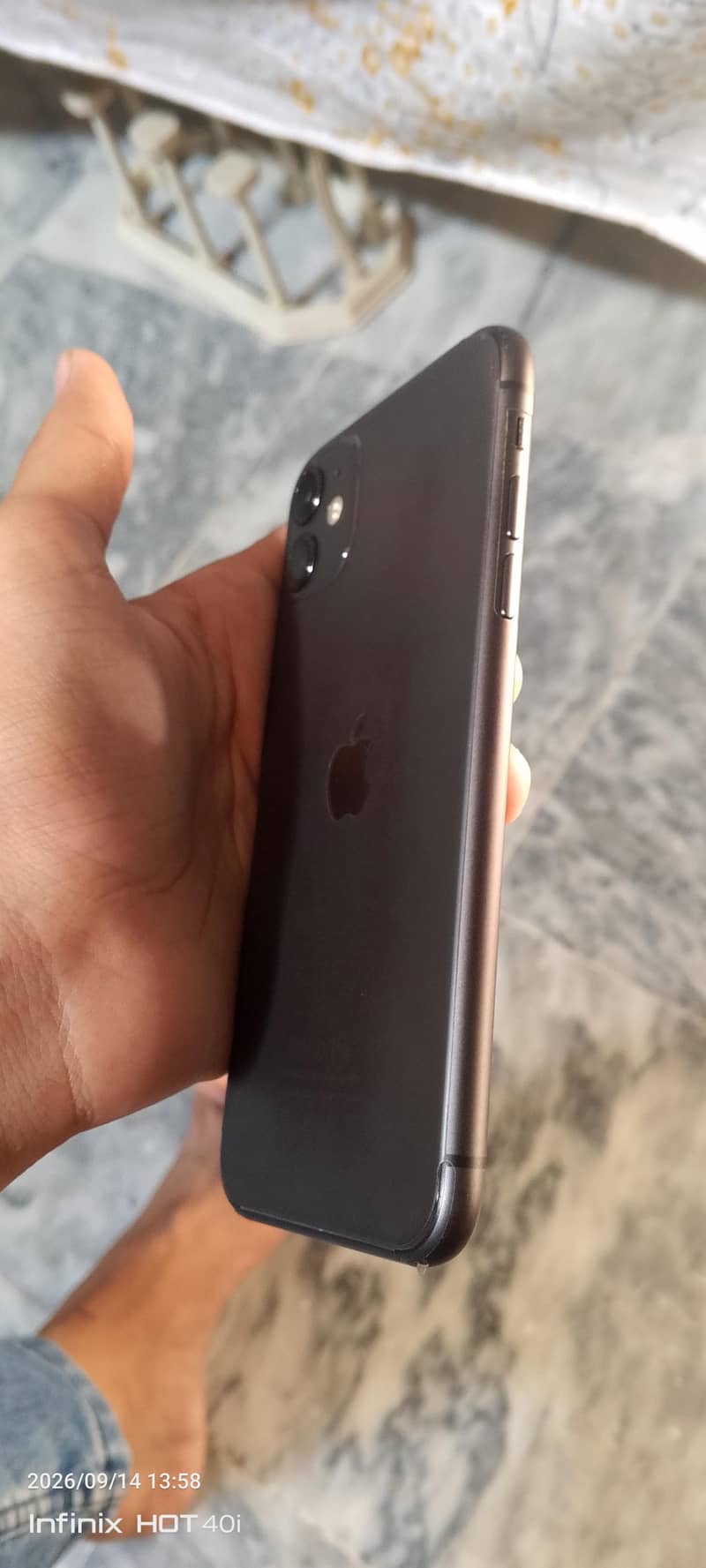Apple iPhone 11 2
