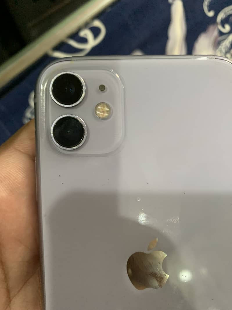 Apple iPhone 11 0